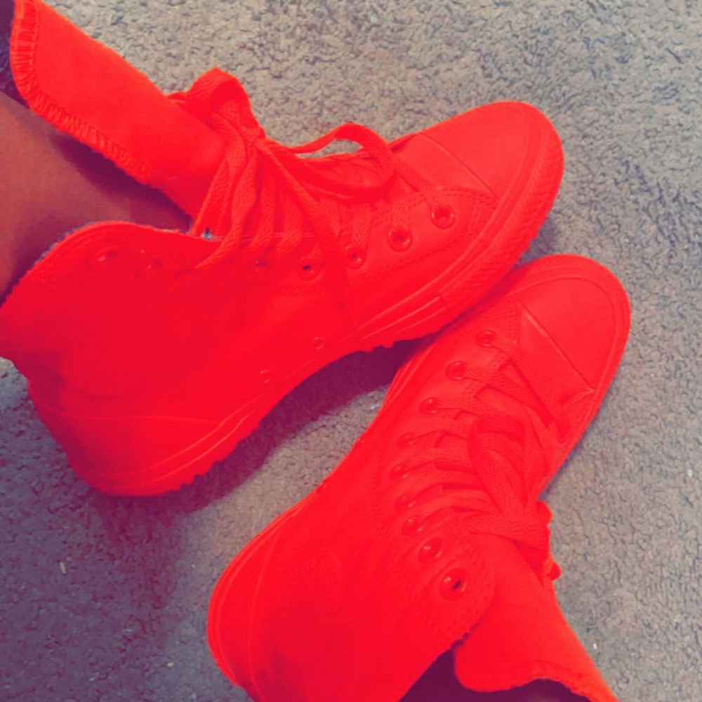 Red High top converse